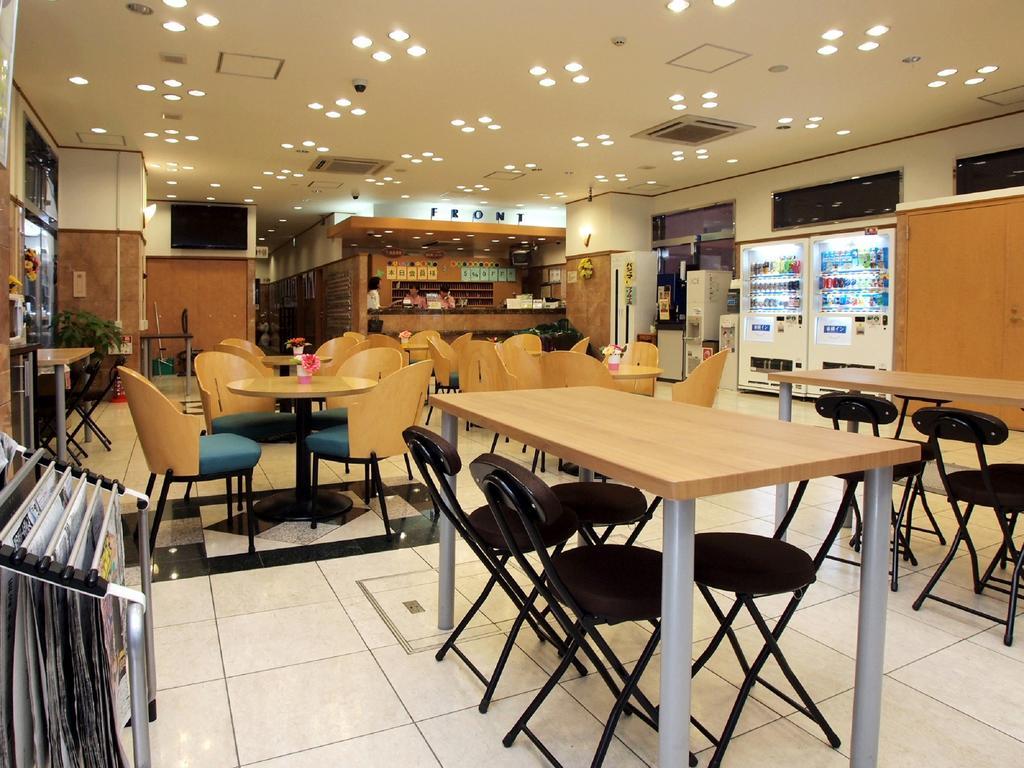 Toyoko Inn Hokkaido Sapporo-Eki Kita-Guchi Buitenkant foto