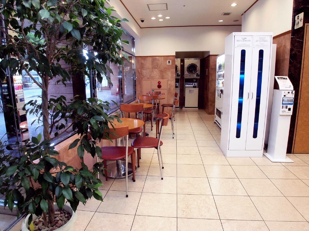 Toyoko Inn Hokkaido Sapporo-Eki Kita-Guchi Buitenkant foto