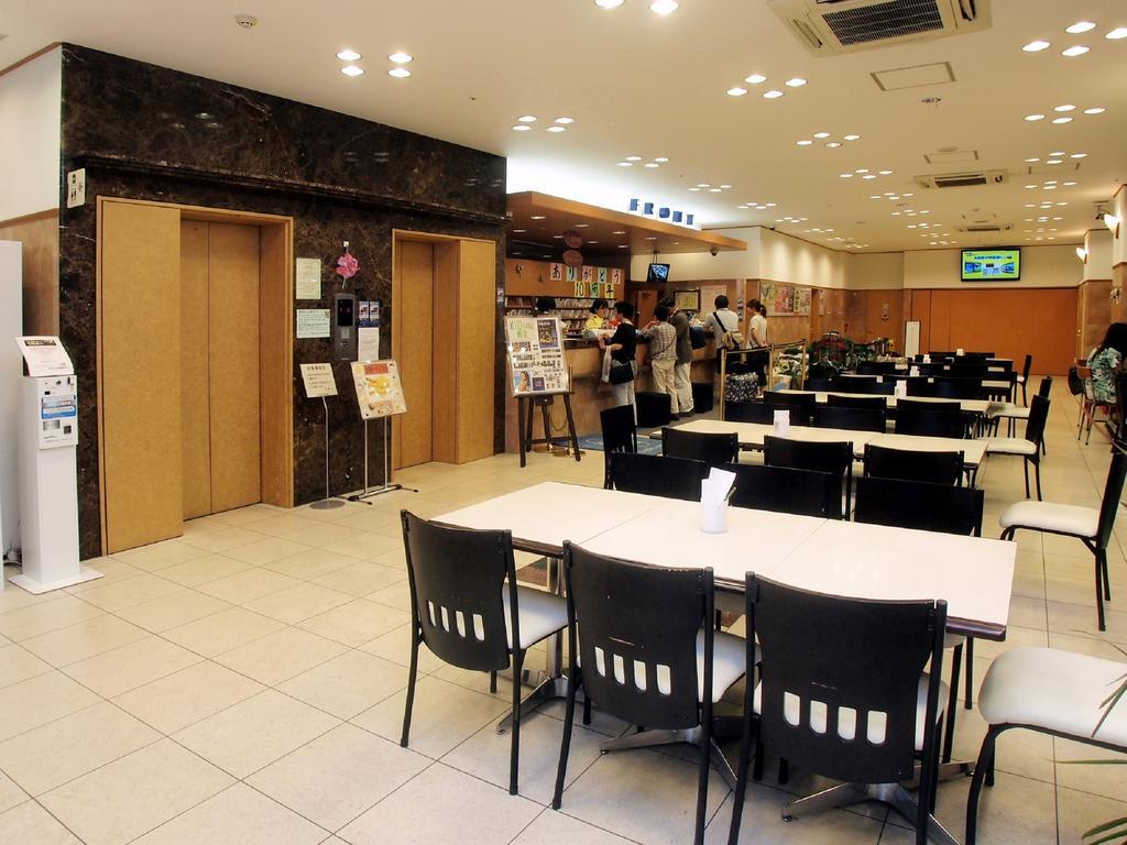 Toyoko Inn Hokkaido Sapporo-Eki Kita-Guchi Buitenkant foto
